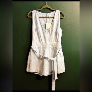 NWT gorgeous- Showpo Feeling alright playsuit sz 8 — Romper